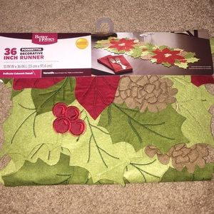 Christmas Poinsettia table runner